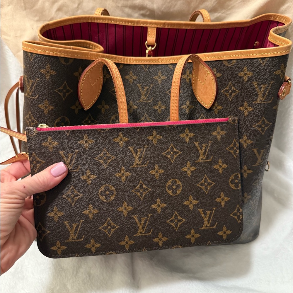 Louis Vuitton Monogram Neverfull GM Tote Bag - Picture 11 of 15